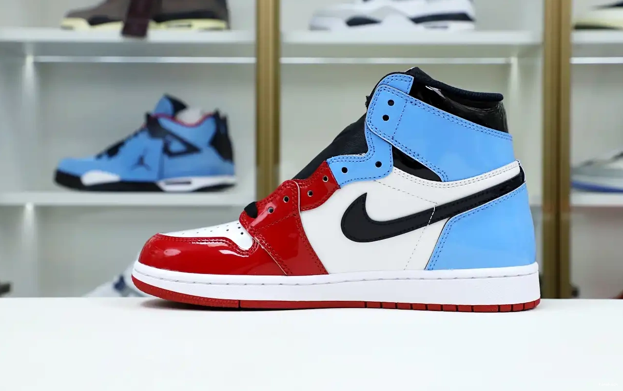 HIGH JORDAN OG AIR RETRO 1 'FEARLESS' 0324